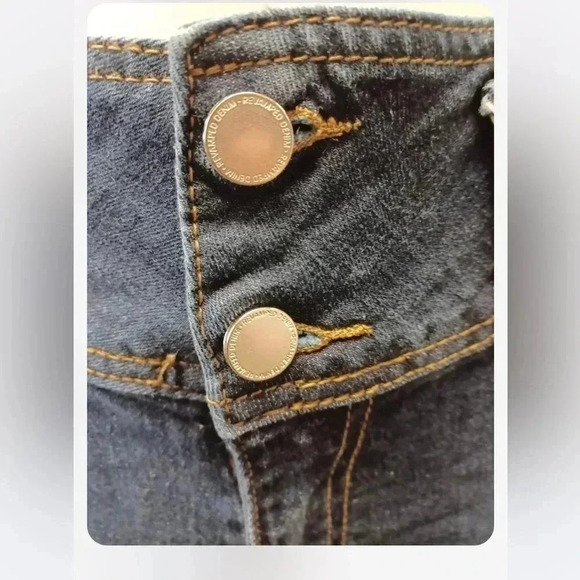 Revamped Capri  High Rise Denim Jeans Size 5 - Picture 4 of 6